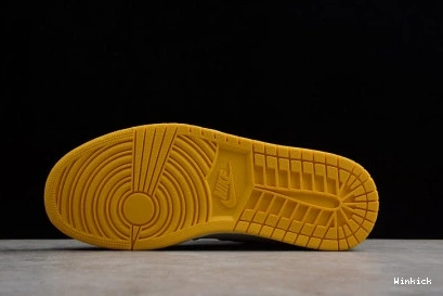 NO LS MAIZE AIR 861428-107 VARSITY JORDAN 1 1205